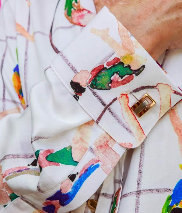 NCM Bähr Theodora Designer Bluse weiß mit Akrobaten Print