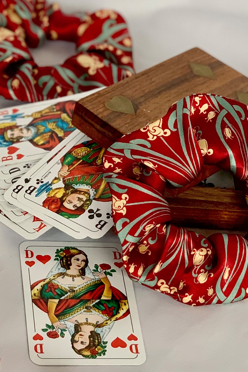 Seiden Scrunchie Haargummis aus Seide